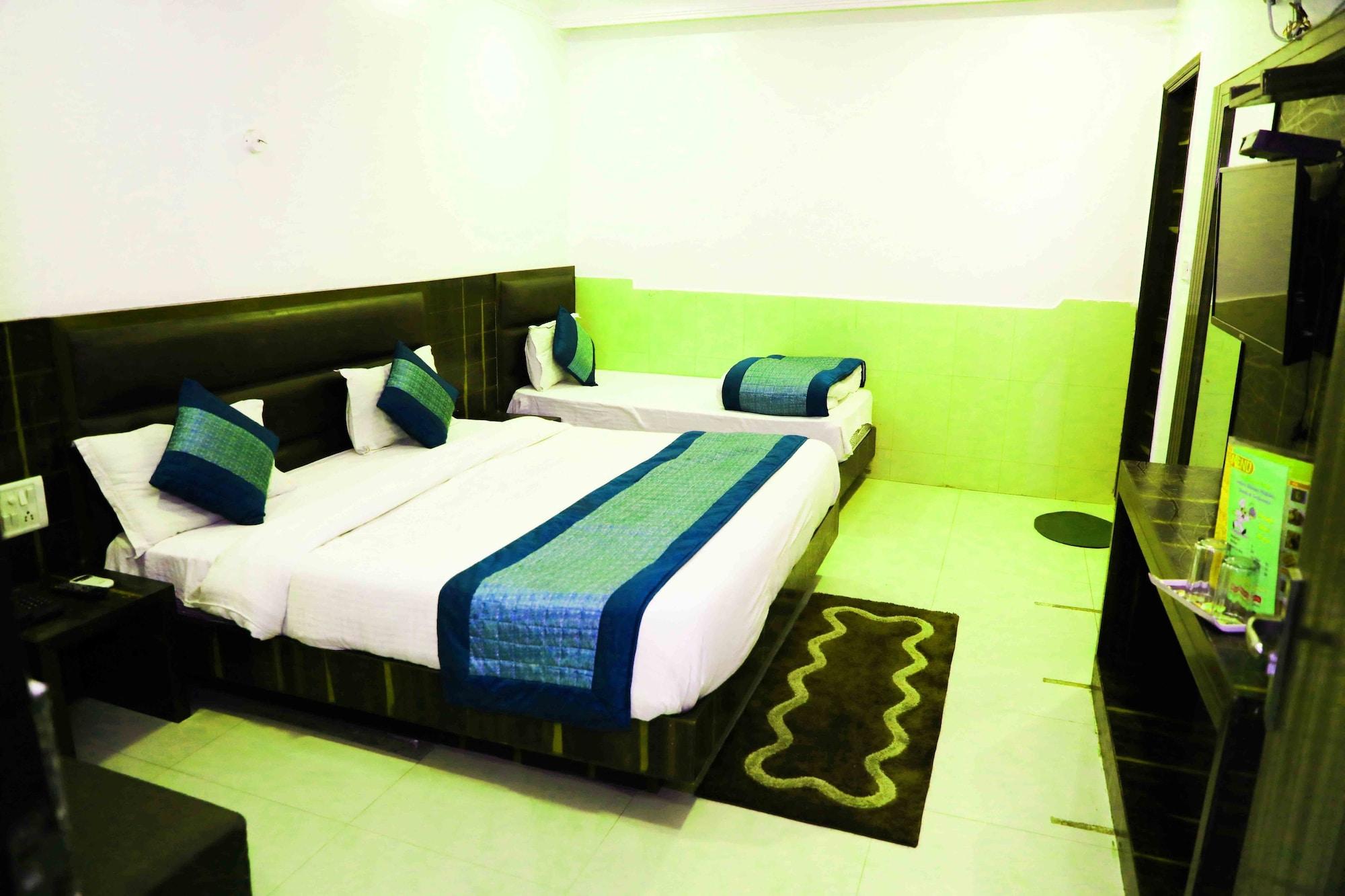 Oyo Flagship Kumar Palace New Delhi Ngoại thất bức ảnh