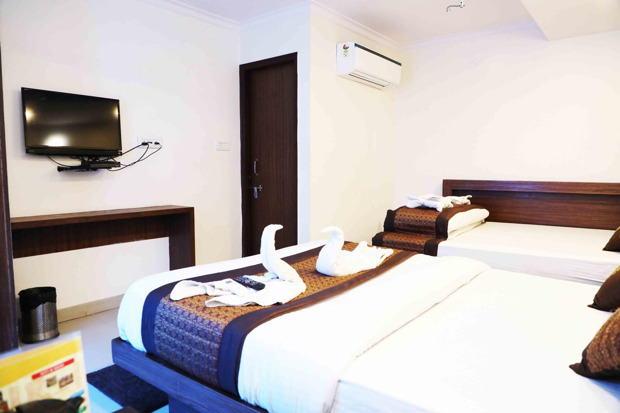 Oyo Flagship Kumar Palace New Delhi Ngoại thất bức ảnh