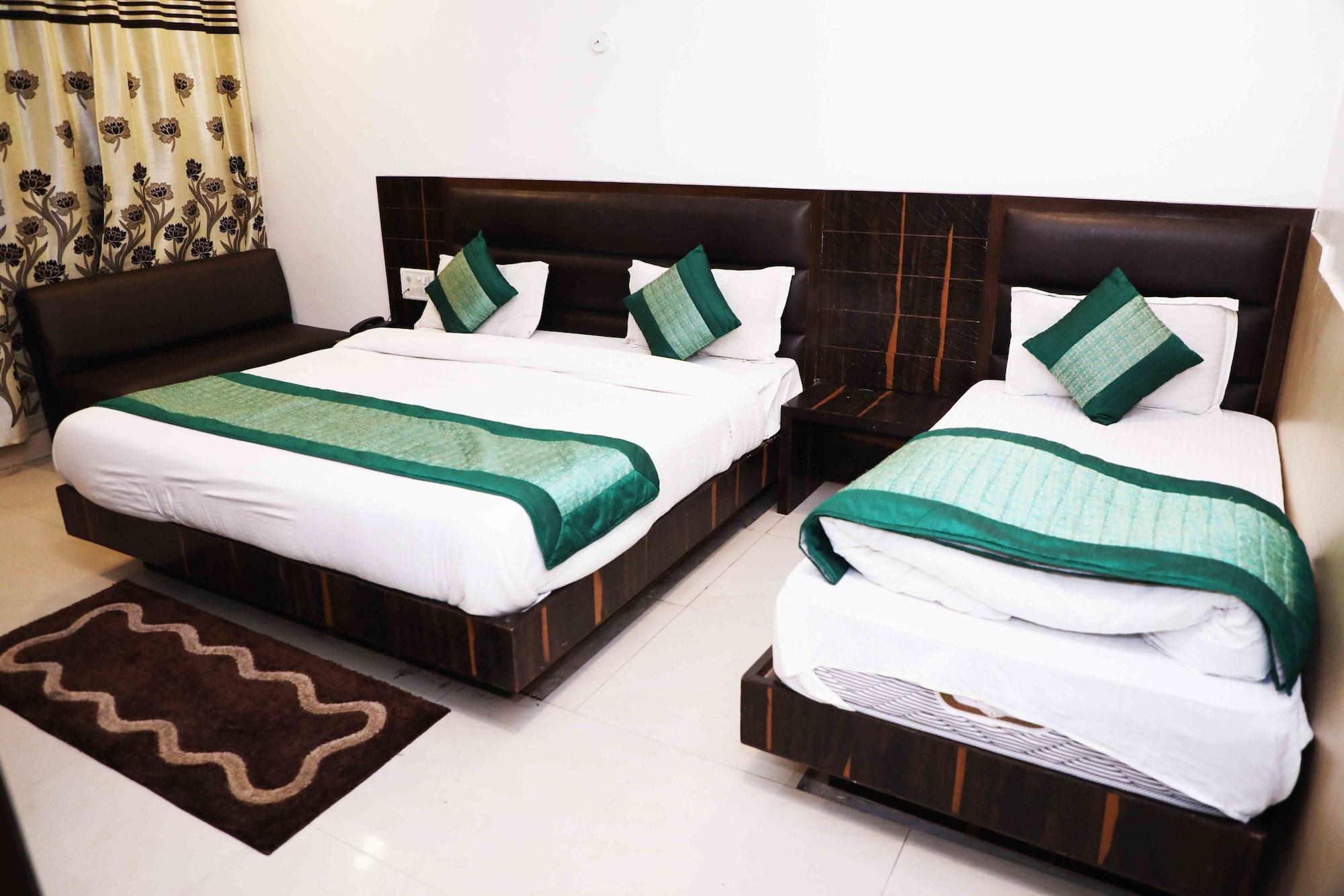 Oyo Flagship Kumar Palace New Delhi Ngoại thất bức ảnh