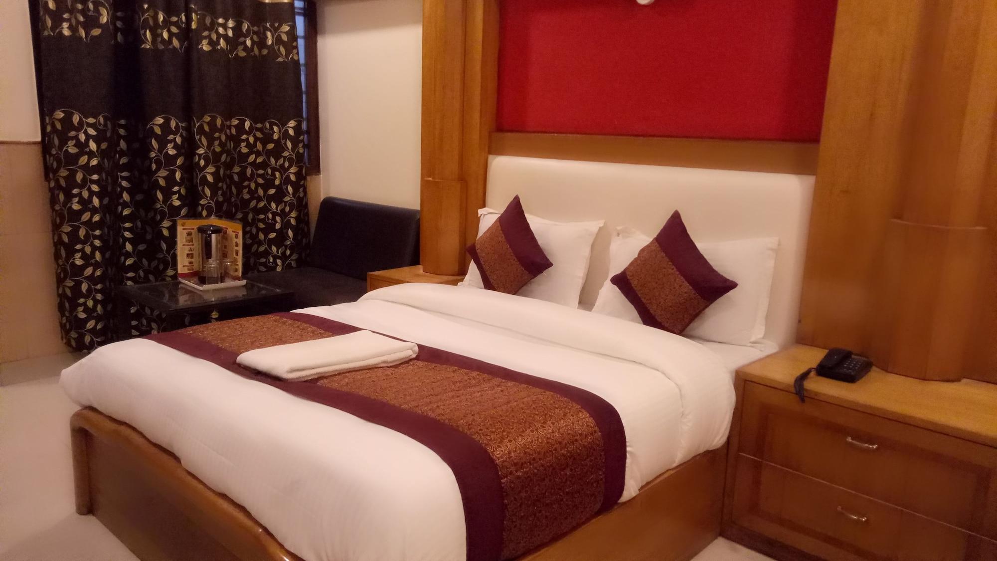 Oyo Flagship Kumar Palace New Delhi Ngoại thất bức ảnh