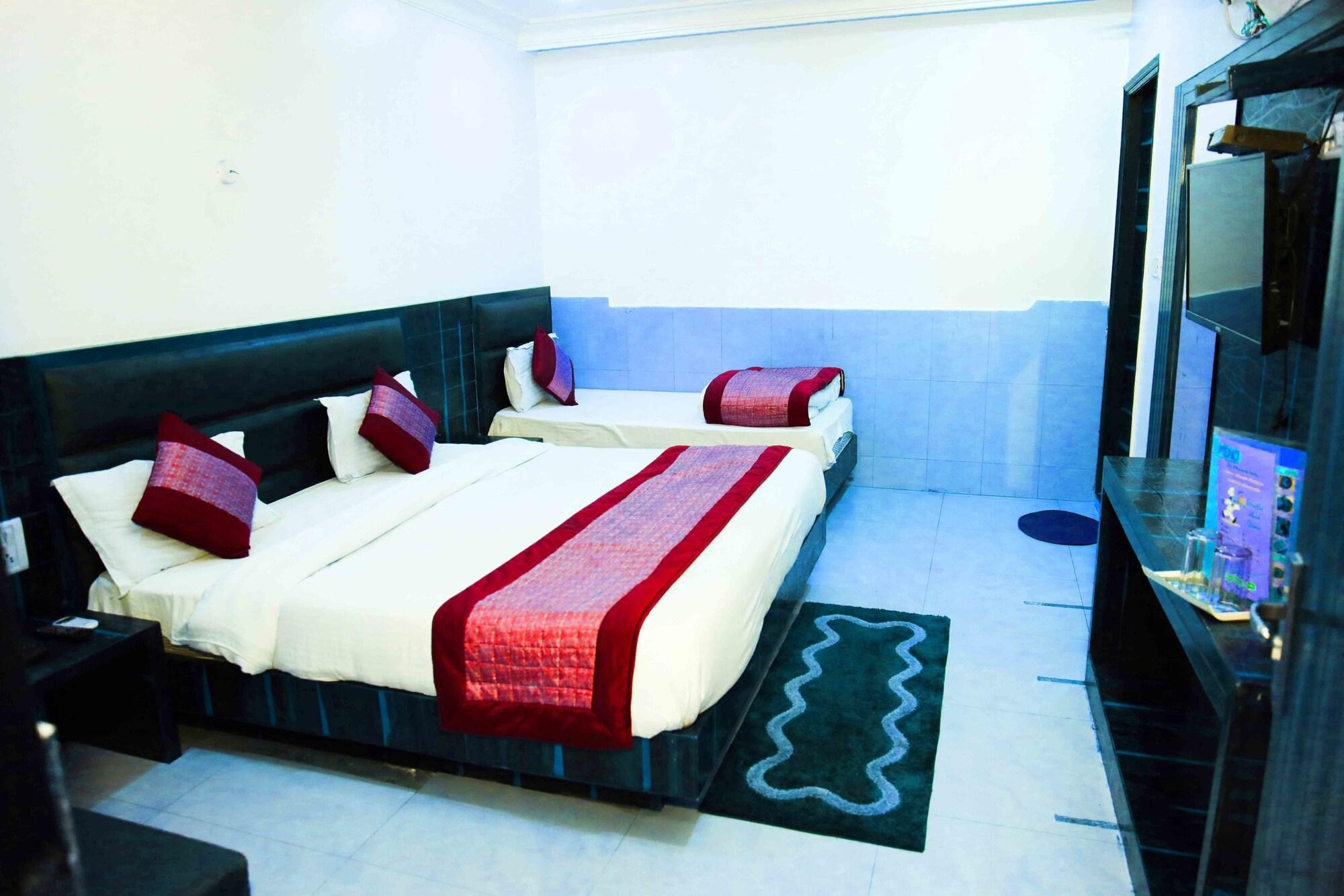 Oyo Flagship Kumar Palace New Delhi Ngoại thất bức ảnh