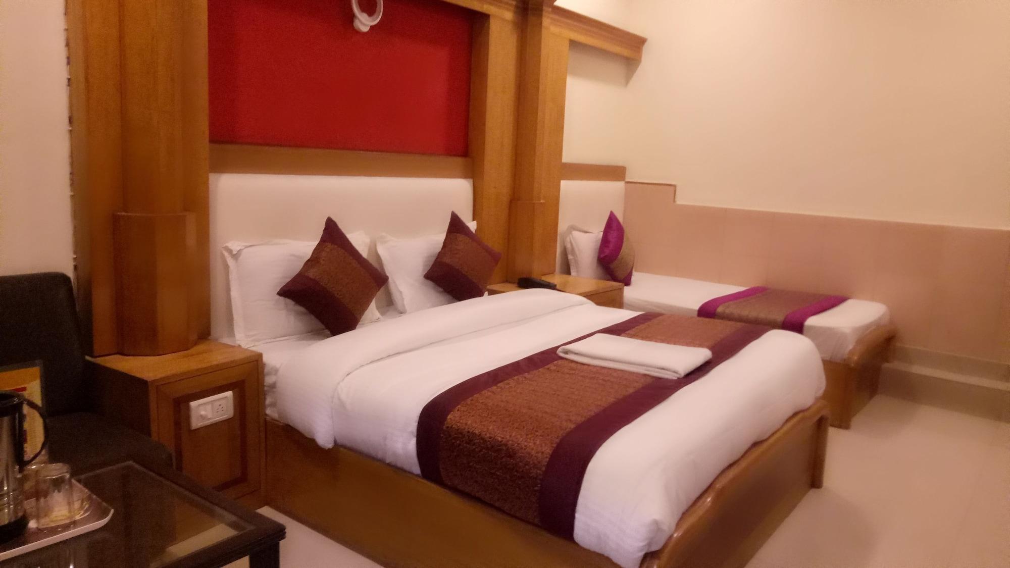 Oyo Flagship Kumar Palace New Delhi Ngoại thất bức ảnh