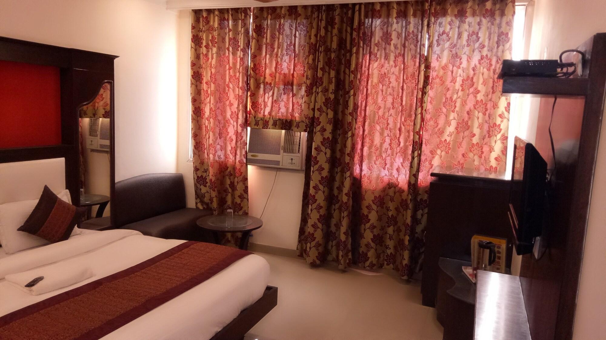 Oyo Flagship Kumar Palace New Delhi Ngoại thất bức ảnh