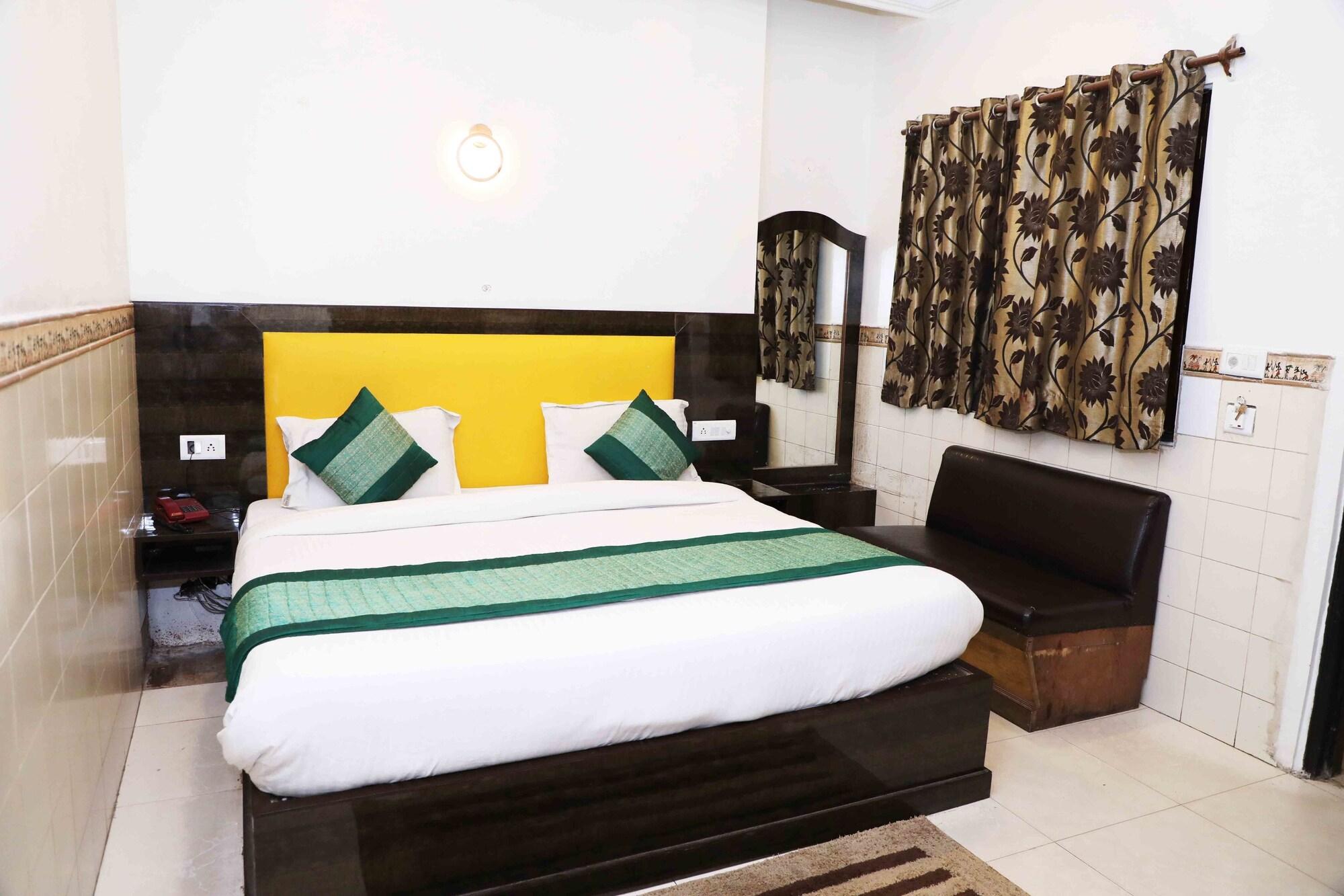 Oyo Flagship Kumar Palace New Delhi Ngoại thất bức ảnh