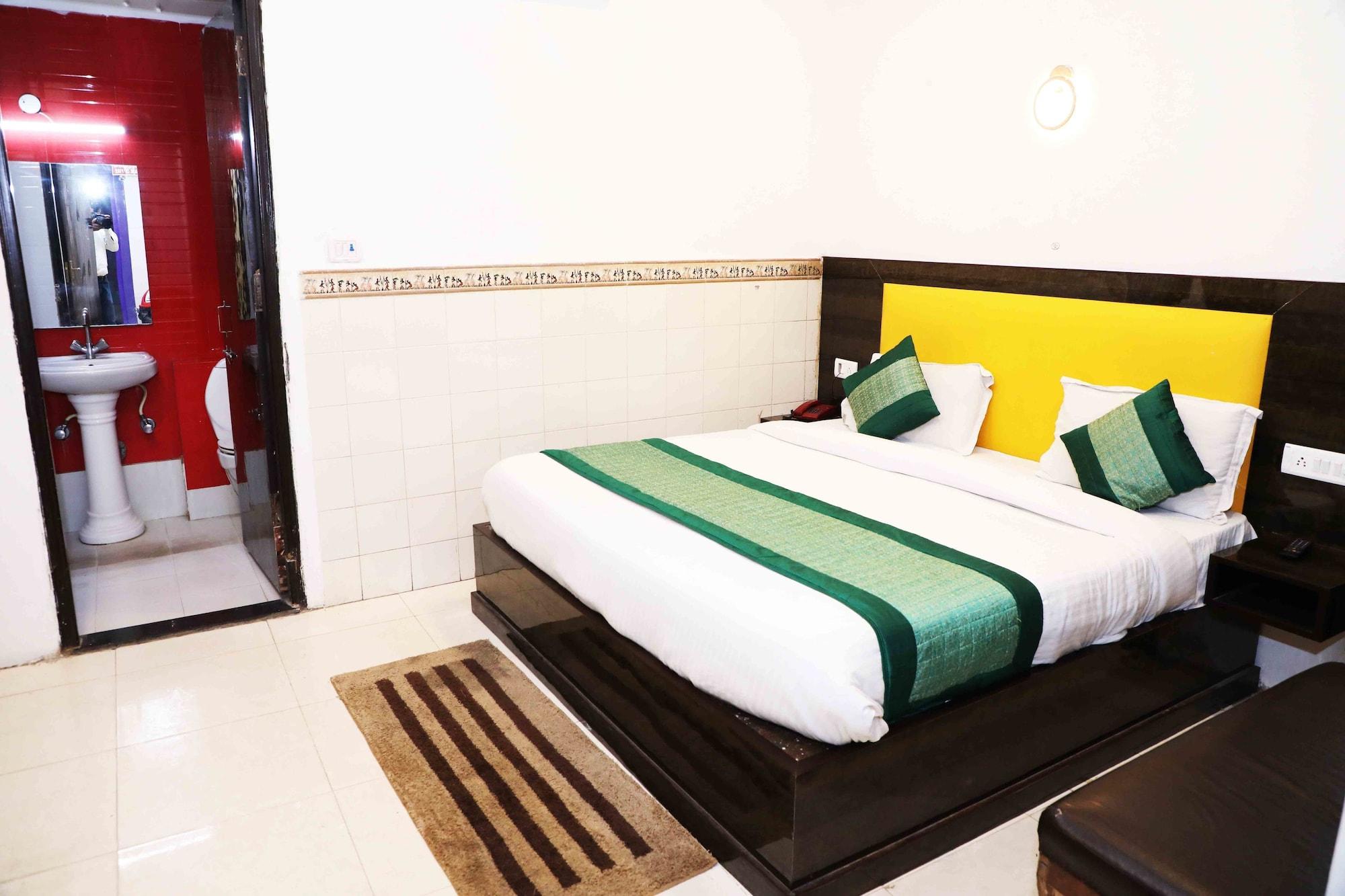 Oyo Flagship Kumar Palace New Delhi Ngoại thất bức ảnh