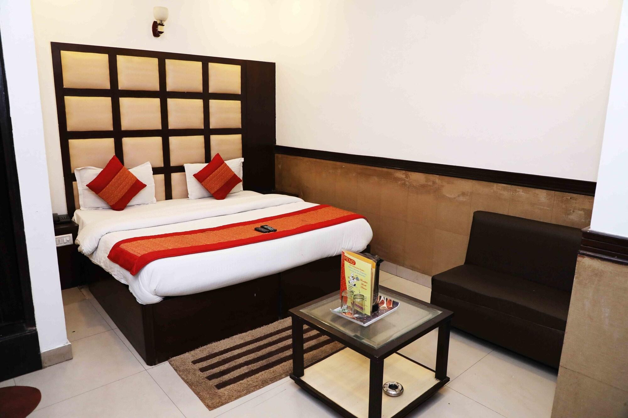 Oyo Flagship Kumar Palace New Delhi Ngoại thất bức ảnh